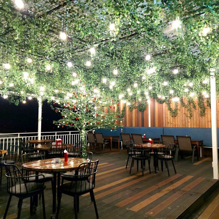 Sky Garden Cafe and Resto: This Picturesque Roof Deck Will Take Your ...