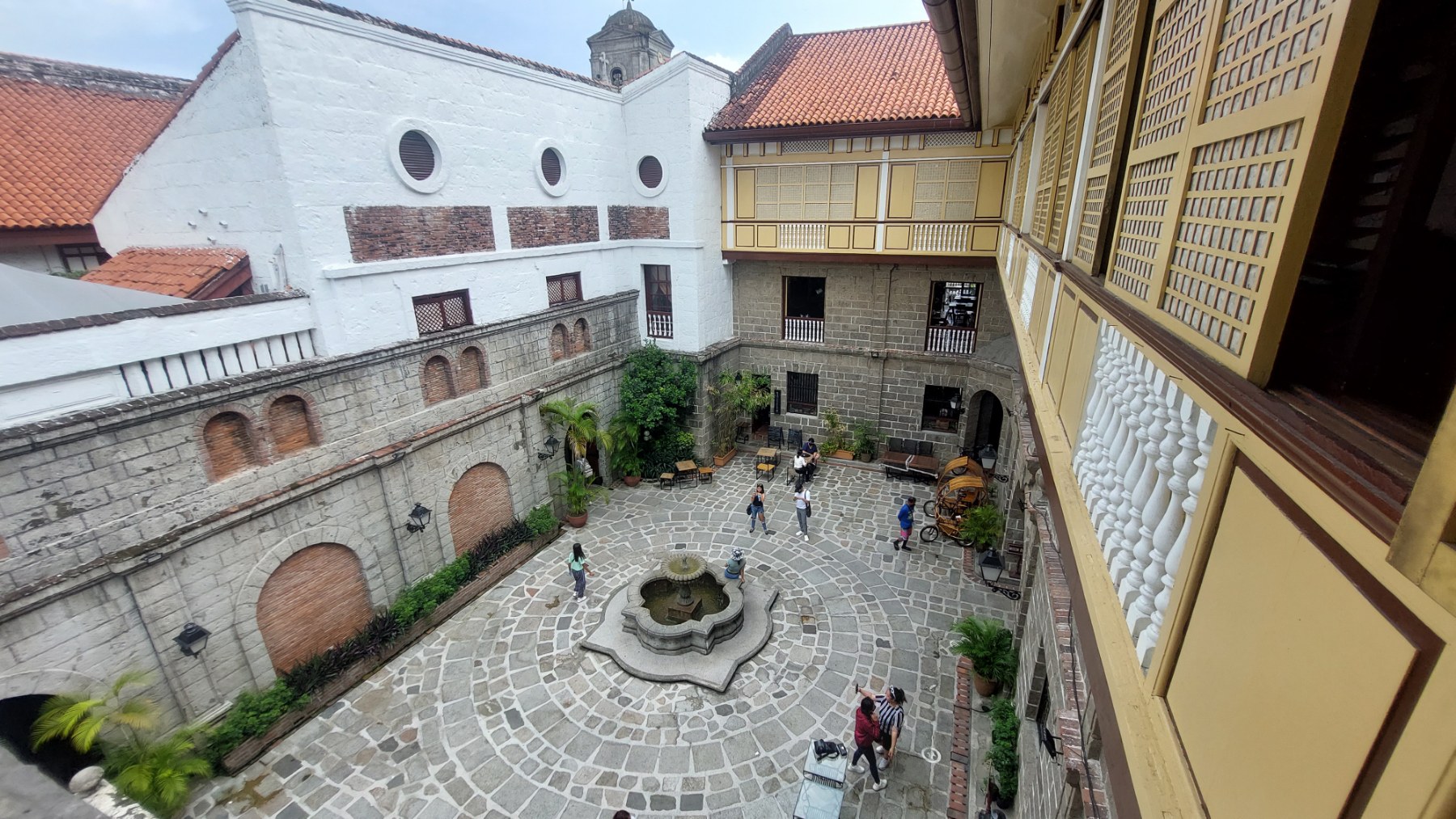 Intramuros free walking tour